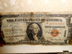 Hawaiian 1935 autographed dollar bill